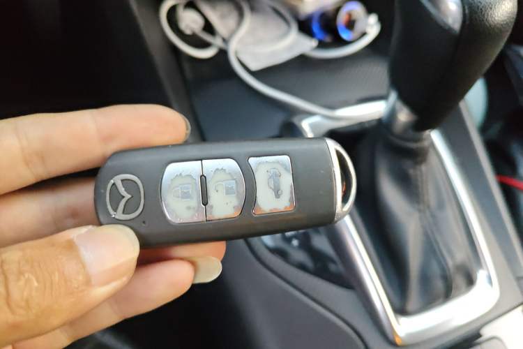 Used Mazda Mazda 3 Axela 2016 Sedan 1.5L Automatic Comfort Model
