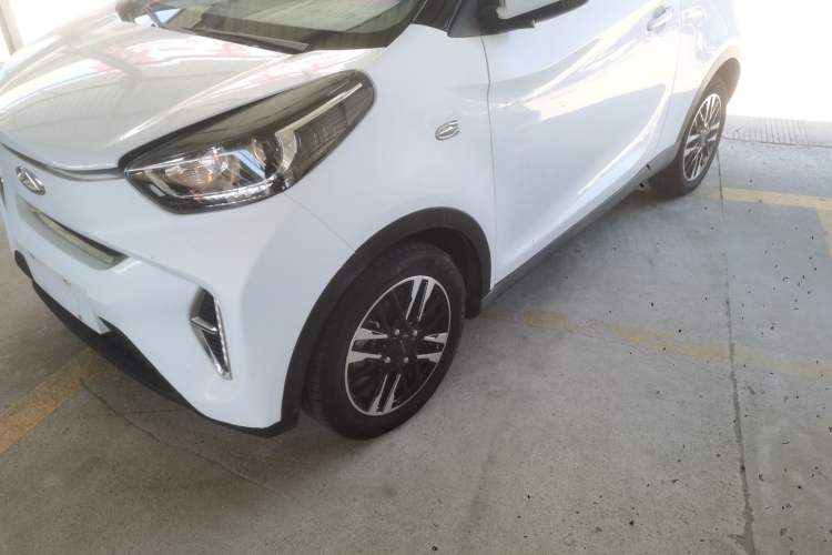 Used Chery New Energy Little Ant 2022 Revised Version Sweet Pink Edition Half-Sugar Version Lithium Iron Phosphate 30.7 kWh 30 kW 301 km