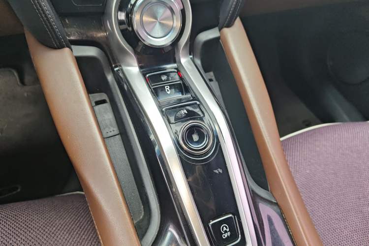 Used Acura CDX 2016 1.5T Two-Wheel Drive Deluxe Edition