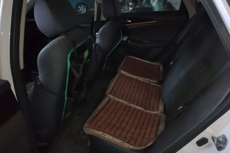 Used CHANGAN Eado DT 2019 1.6L Manual Enjoyment Model China VI Standard