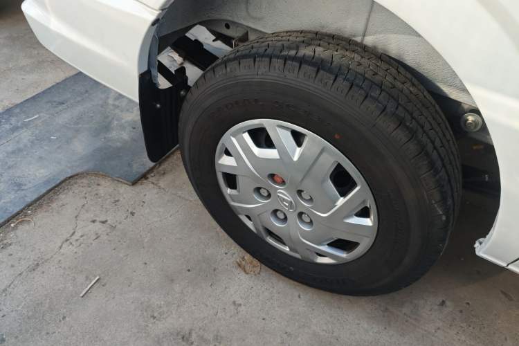 Used SAIC MAXUS Xintu V80 2025 PRO Aoyuntong 2.0T Manual Long Wheelbase Mid-Height 6/7/8/9-Seater
