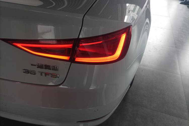 Used Audi A3 2016 Limousine 35 TFSI Prestige Edition