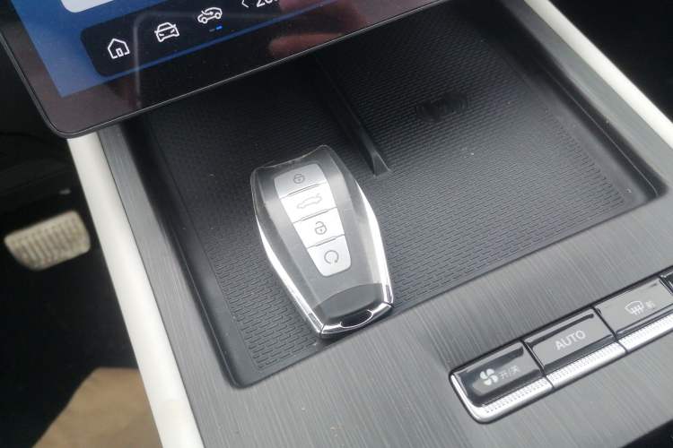 Used Geely Auto FX11 2024 2.0TD DCT Intelligent Driving Version