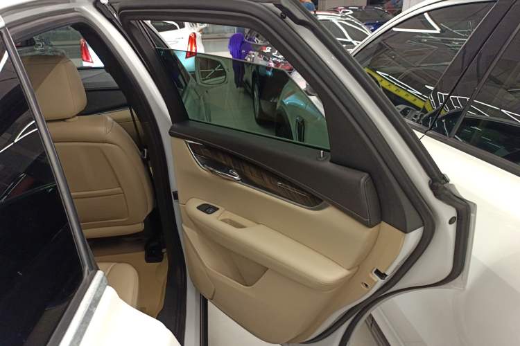 Used Cadillac XT5 2018 25T Luxury Model