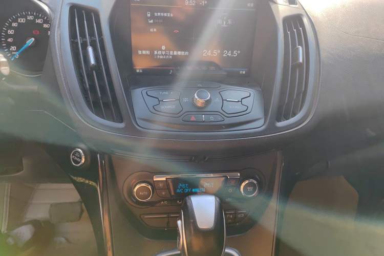 Used Ford Kuga 2013 2.0L GTDi Four-Wheel-Drive Sport Model