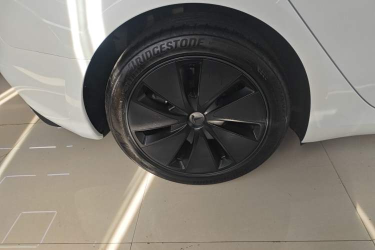 Used Tesla Model 3 2025 Model Revised Rear-Wheel-Drive Version
