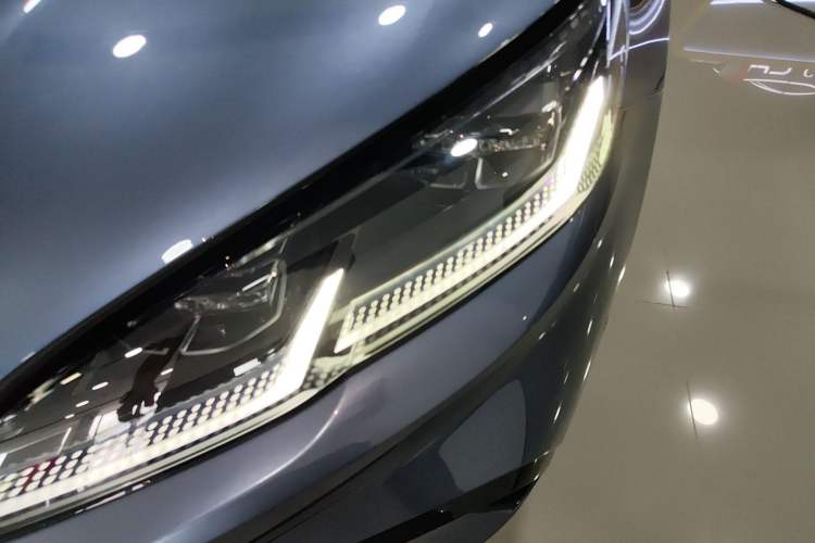 Used BYD Seal 06 New Energy 2025 DM-i Smart Drive 120KM Deluxe Model Left Front Headlight