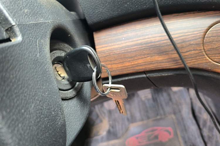 Used FORTHING Lingzhi PLUS 2021 2.0L Manual Comfort Version 7 Seats Vehicle Key