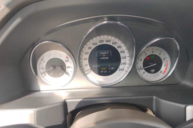 Used Mercedes-Benz GLK-Class 2015 GLK 260 4MATIC Fashion Edition Ultimate Version Instrument Cluster