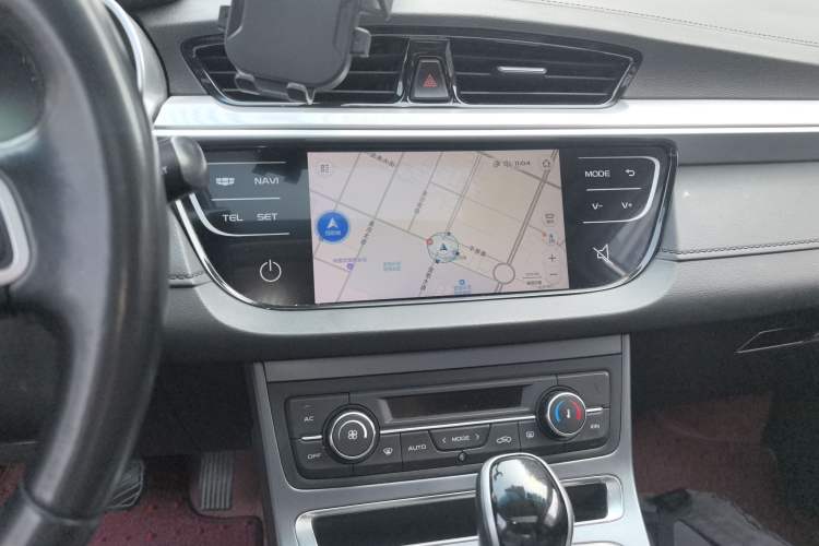 Used Geely Auto Emgrand 2018 1.5L CVT Luxury Model Audio And AC Panel