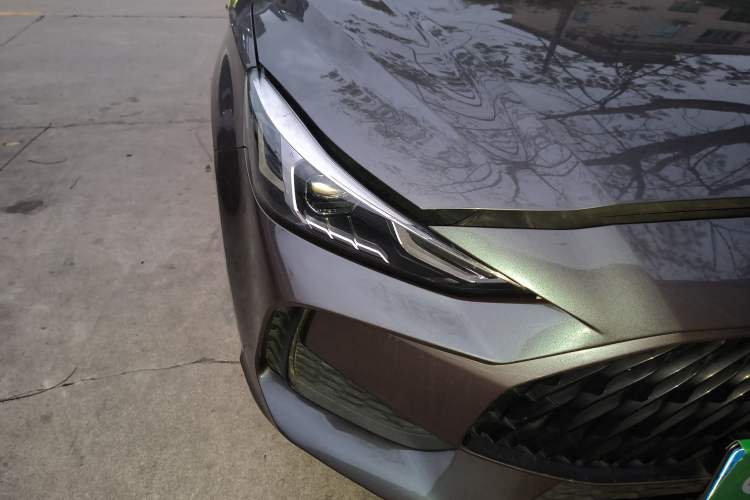 Used MG 5 2021 Revised 300TGI DCT Qingshè Luxurious Enjoyment Edition
