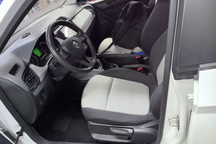 Used Skoda Fabia 2017 1.4L Automatic Car Enjoy Edition
