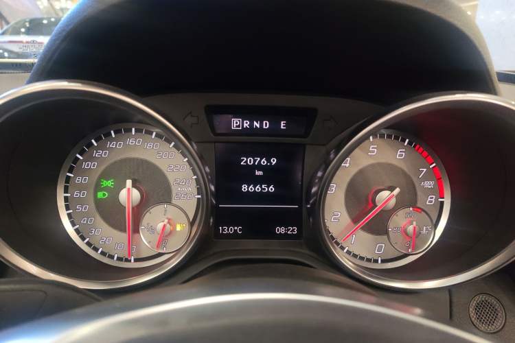 Used Mercedes-Benz SLK-Class 2011 SLK 200 Fashion Model