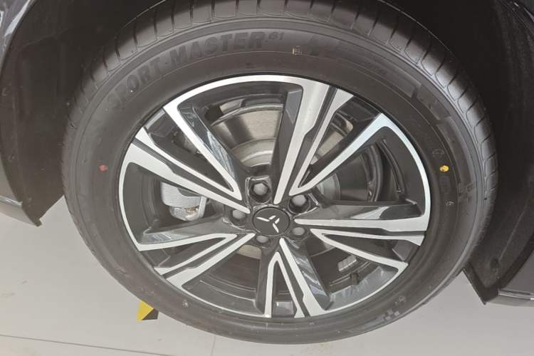 Used Hongqi EH7 2025 600 Smart Selection Edition
