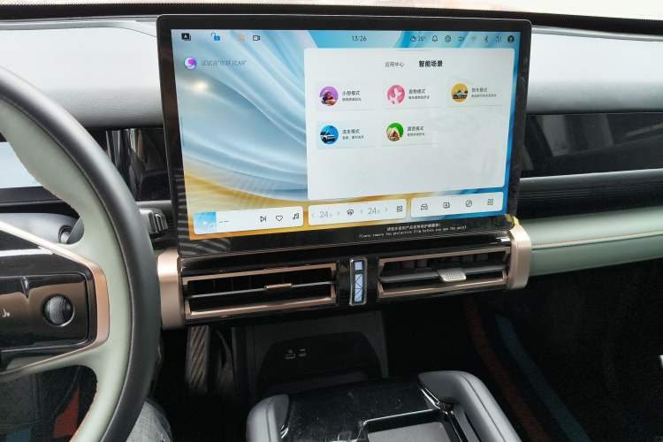 Used iCAR 03 2024 501km Four-wheel Drive Long-Range Advanced Version