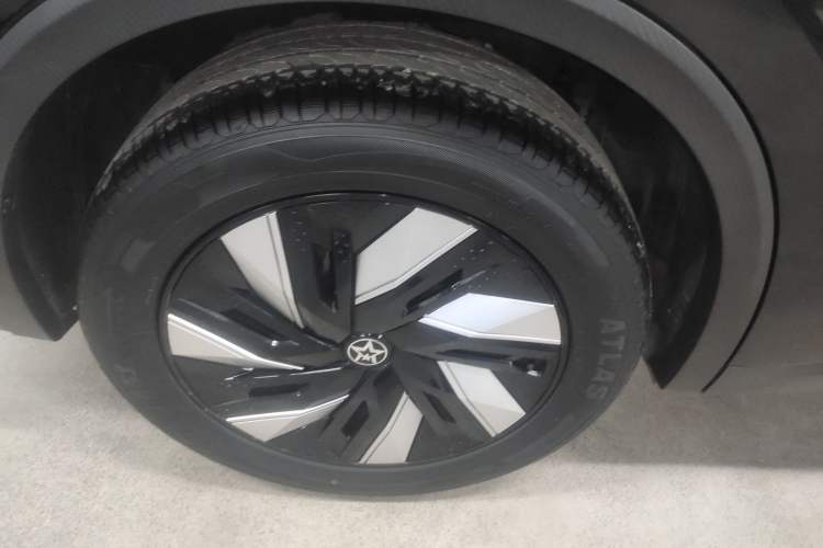 Used Venucia V DD-i 2023 110 km iE Version
