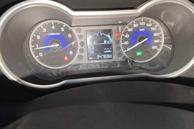 Used Dongfeng Aeolus AX3 2016 1.5L Manual ZhiKu Model
