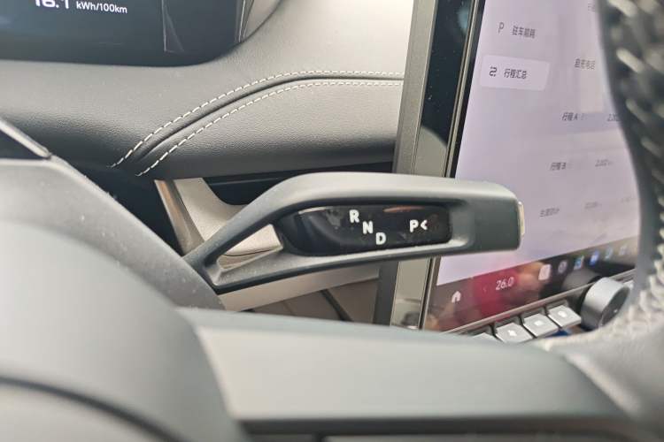 Used Xiaomi Auto SU7 2024 Four-Wheel Drive Ultra-Long Range Advanced Intelligent Driving Max Edition
