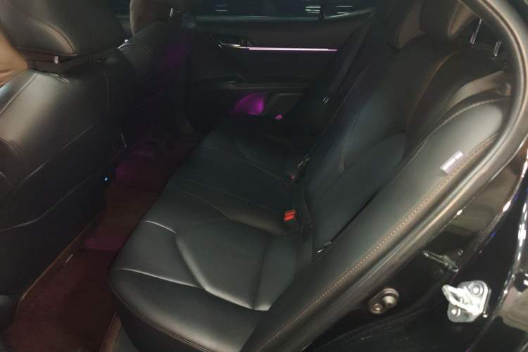 Used Toyota Camry 2023 2.0G Luxury Edition
