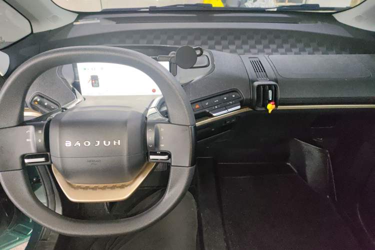 Used Baojun KiWi EV 2022 Artist Lite Edition Lithium Iron Phosphate