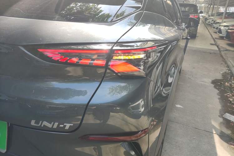 Used CHANGAN UNI-T 2020 1.5T Prestige Version