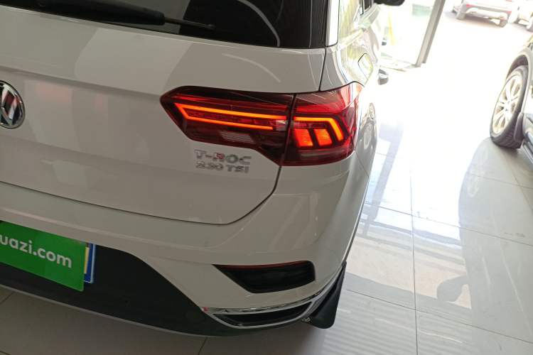 Used Volkswagen T-ROC 2018 230TSI DSG Two-Wheel Drive Advanced Version China V Standard
