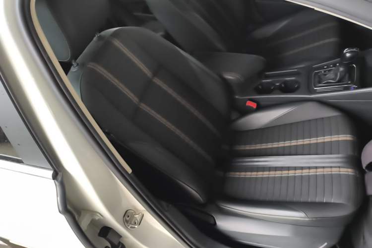 Used Volkswagen Lavida 2019 1.5L Automatic Vision Edition China VI Standard Right Front Seat