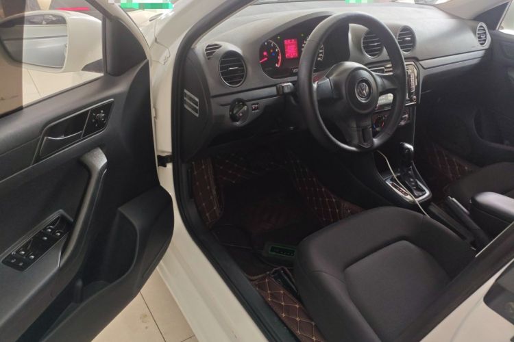 Used Volkswagen Jetta 2013 1.6L Automatic Fashion Model
