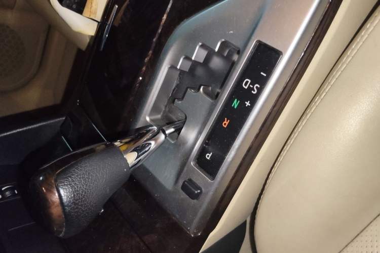 Used Toyota Camry 2015 2.0G Premier Edition
