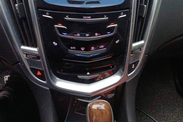 Used Cadillac SRX 2013 3.0L Elite Model
