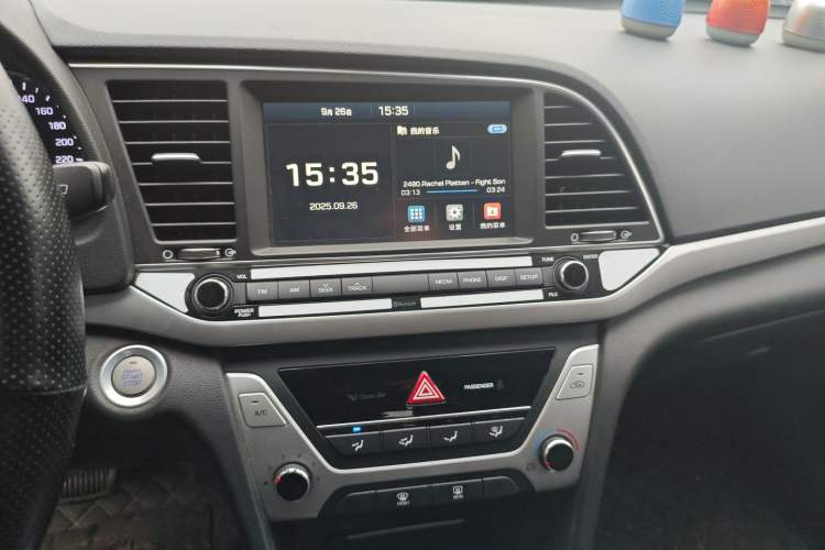 Used Hyundai Elantra (6th Generation / Lingdong) 2016 1.6L Automatic ZhiXuan · Luxury Version Audio And AC Panel