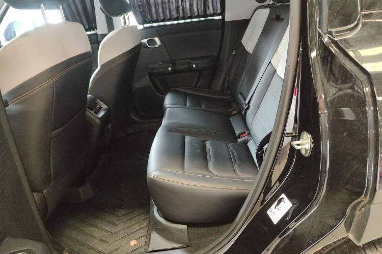 Used BAIC Off-Road BJ30 2024 1.5T Magic Electric Drive Standard Edition Left Rear Seat