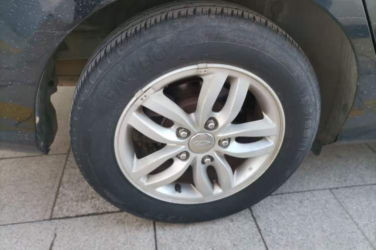 Used Hyundai Celesta 2015 1.6L Manual Comfort Model
