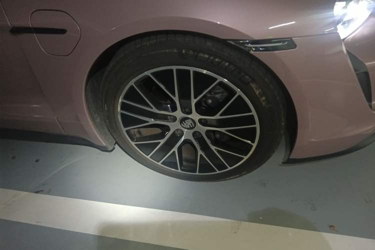 Used Porsche Taycan 2022-Year Updated Taycan