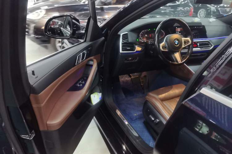 Used BMW X6 2021 xDrive30i M Sport Package Driver Seat