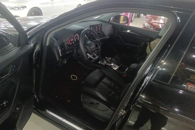 Used Audi Q5L 2022 40T Luxury Dynamic Model Driver Seat
