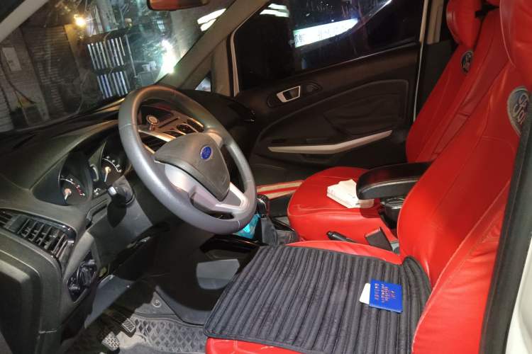 Used Ford EcoSport 2013 1.5L Manual Fashion Model Left Front Seat