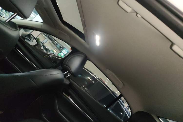 Used Mazda 3 Axela 2023 2.0L Automatic ZhiZhen Edition Headliner