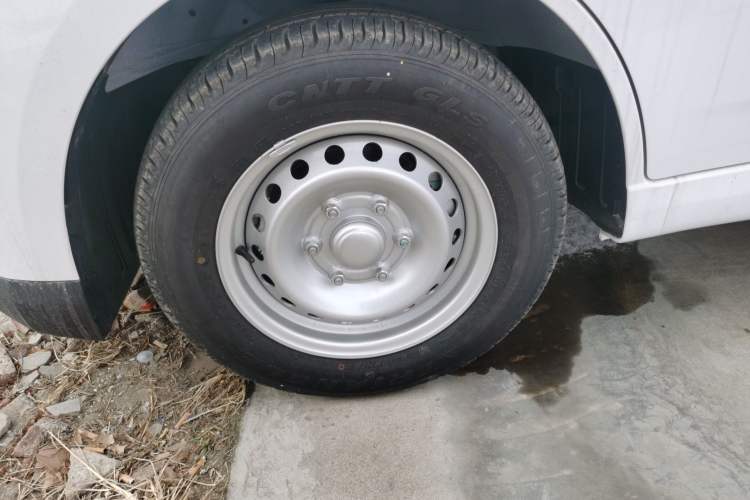 Used Wuling Yangguang 2025 Model 400km Bus Edition—Comfort Edition