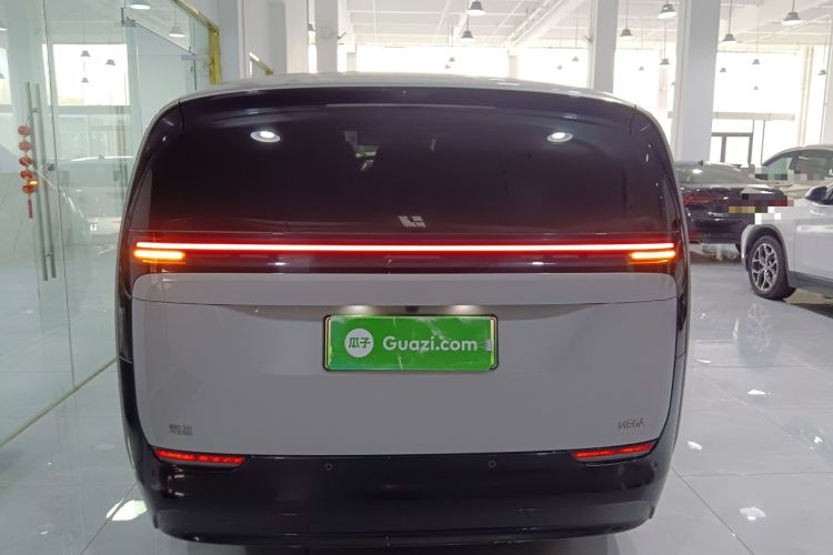 Used Li Auto MEGA 2025 Home Family Special Edition
