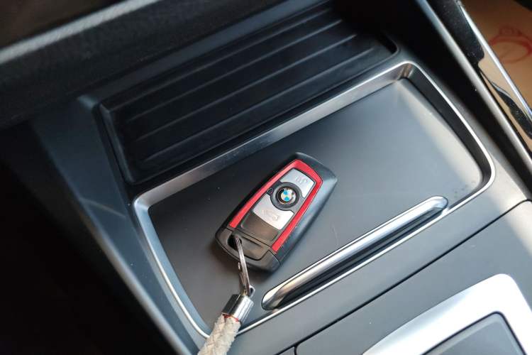 Used BMW 1 Series 2018 118i Sport Design Package Vehicle Key