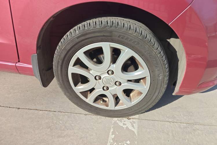 Used Suzuki Alto 2013 1.0L Manual Luxury Model Right Front Wheel Hub