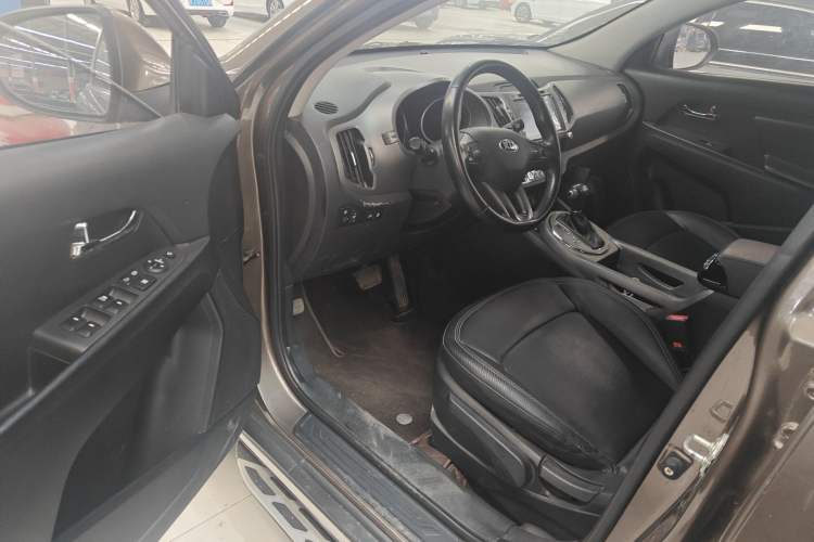 Used Kia Sportage R 2015 2.0L Automatic Two-Wheel Drive DLX Model Driver Seat