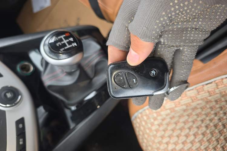 Used BYD S6 2014 2.0L Manual Elite Version 5 Seats
