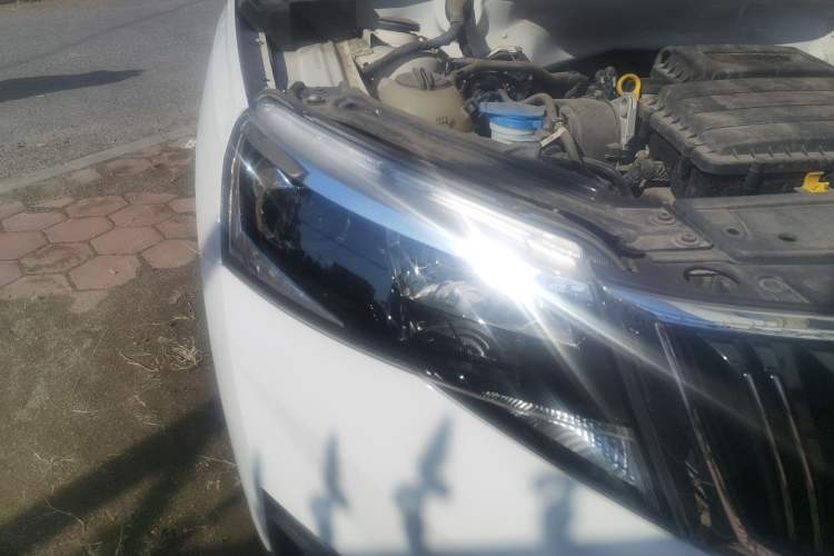 Used Skoda Kamiq 2021 1.5L Automatic Comfort Edition Right Front Headlight