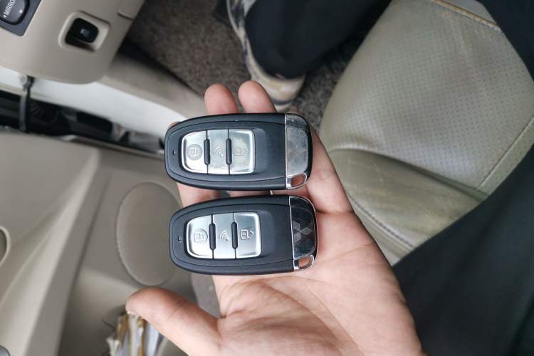 Used Mitsubishi Pajero Sport 2013 3.0L Automatic 4x4 Flagship Edition Vehicle Key