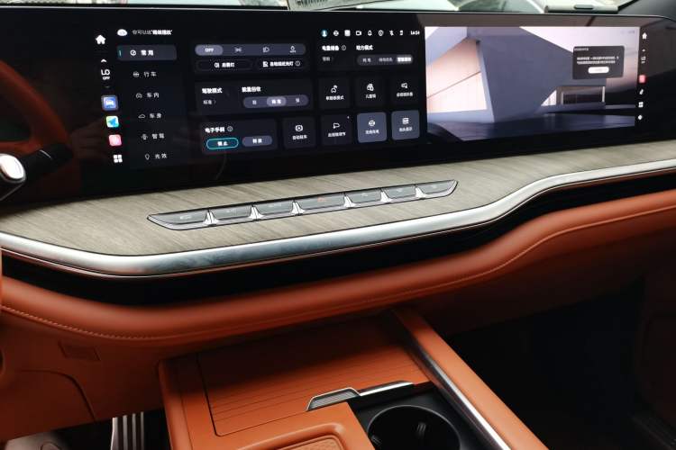 Used Wey Lanshan 2023 Four-Wheel Drive Ultra-Long Range Version Audio And AC Panel