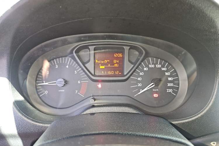Used Citroen Elysee 2015 Zhishang Edition 1.6L Manual Fashion Model

