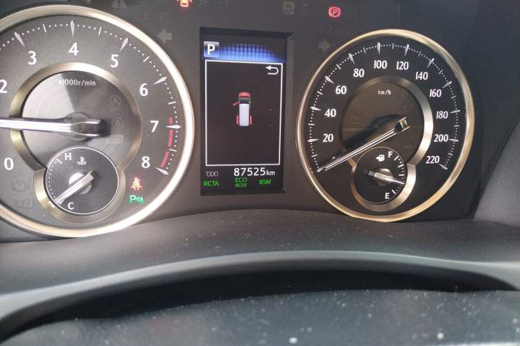 Used Toyota Alphard 2018 Revised Version 3.5L Luxury Edition Odometer Close Up