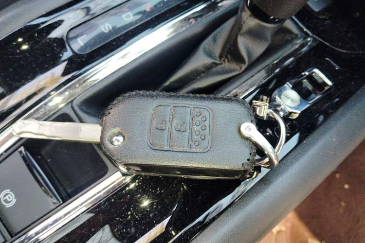 Used Honda Vezel 2020 1.5L CVT Pioneer Edition
